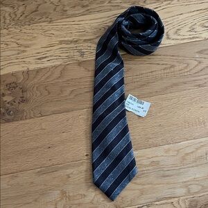 NWT - MASSIMO BIZZOCCHI - Elegant Black and Gray Striped Tie